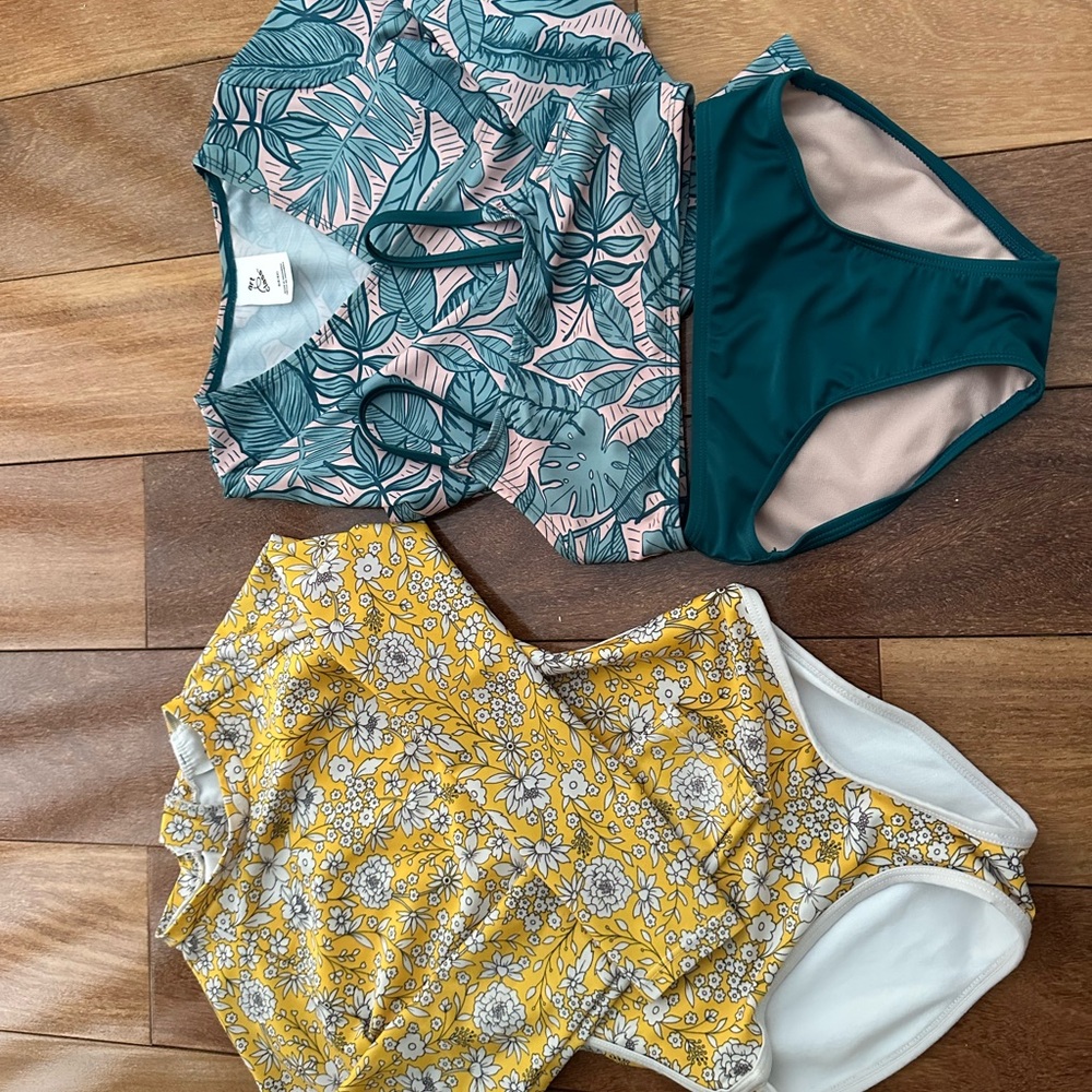 Girls lot: Swimwear, shorts, sweatshirt!